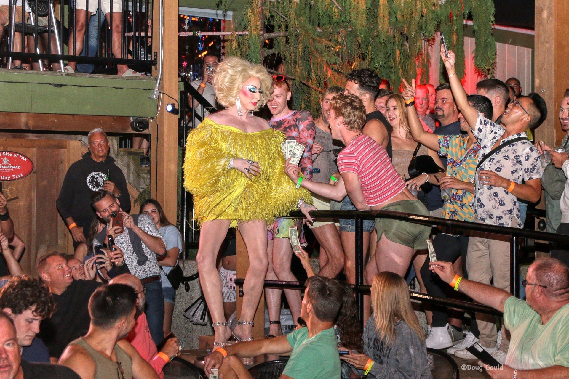 Detox interacts with fans and Dunes Resort guest
